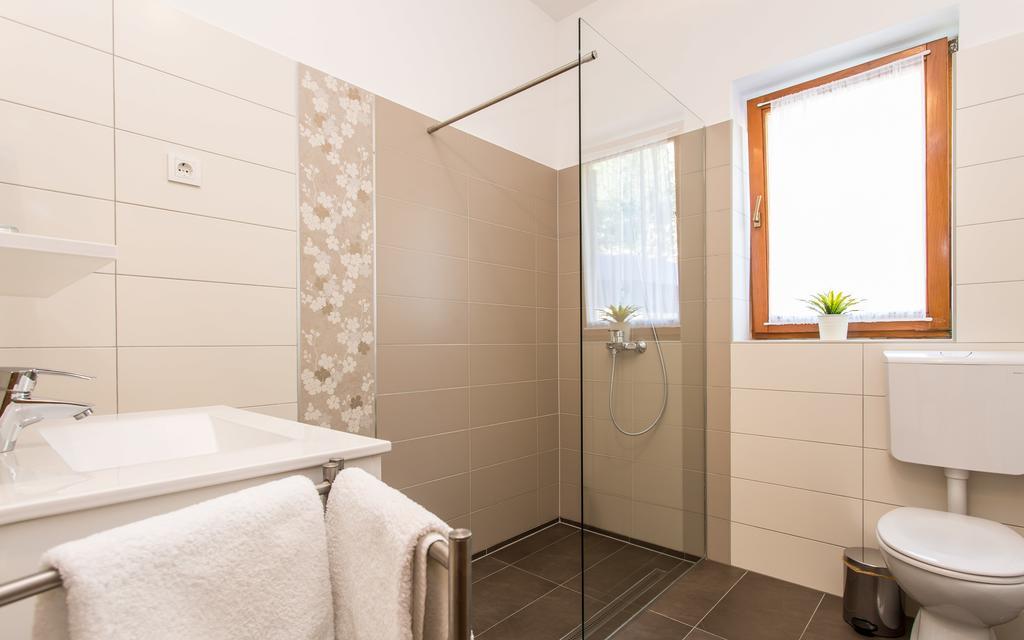 Apartments Frgacic Baška Exterior foto